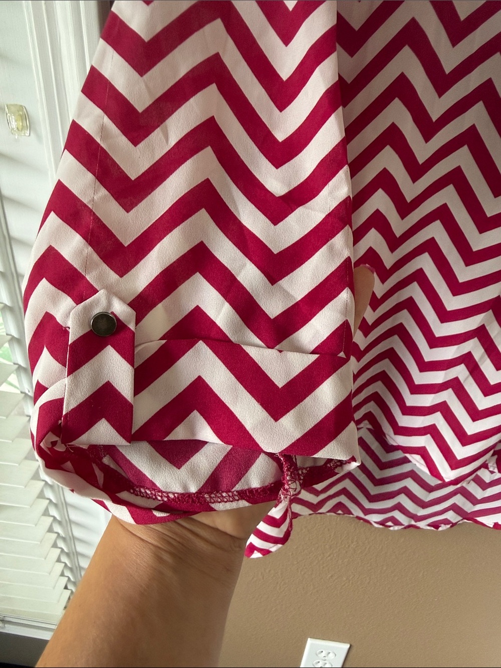 🥳 7/$10!!  Pink and White Chevron V-Neck Tunic - Picture 3 of 3